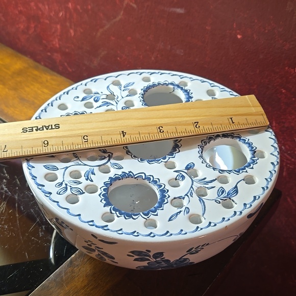 Vtg. 1950s Mottahedeh Metropolitan Museum of Art Ceramic Flower Frog Bulb Vase - Picture 3 of 8